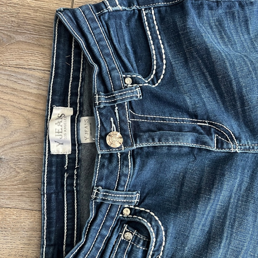Women's Flared Blue Jeans - Picture 5 of 6